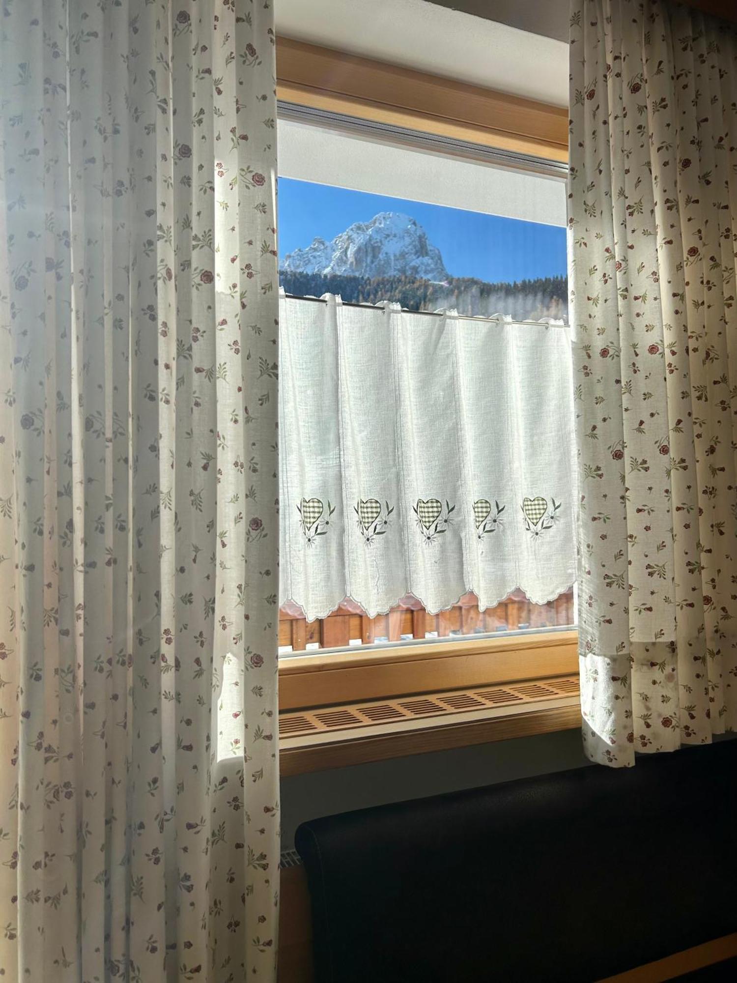 Residence Ravisa Dolomites เซลวาดีวัลการ์เดนา ภายนอก รูปภาพ